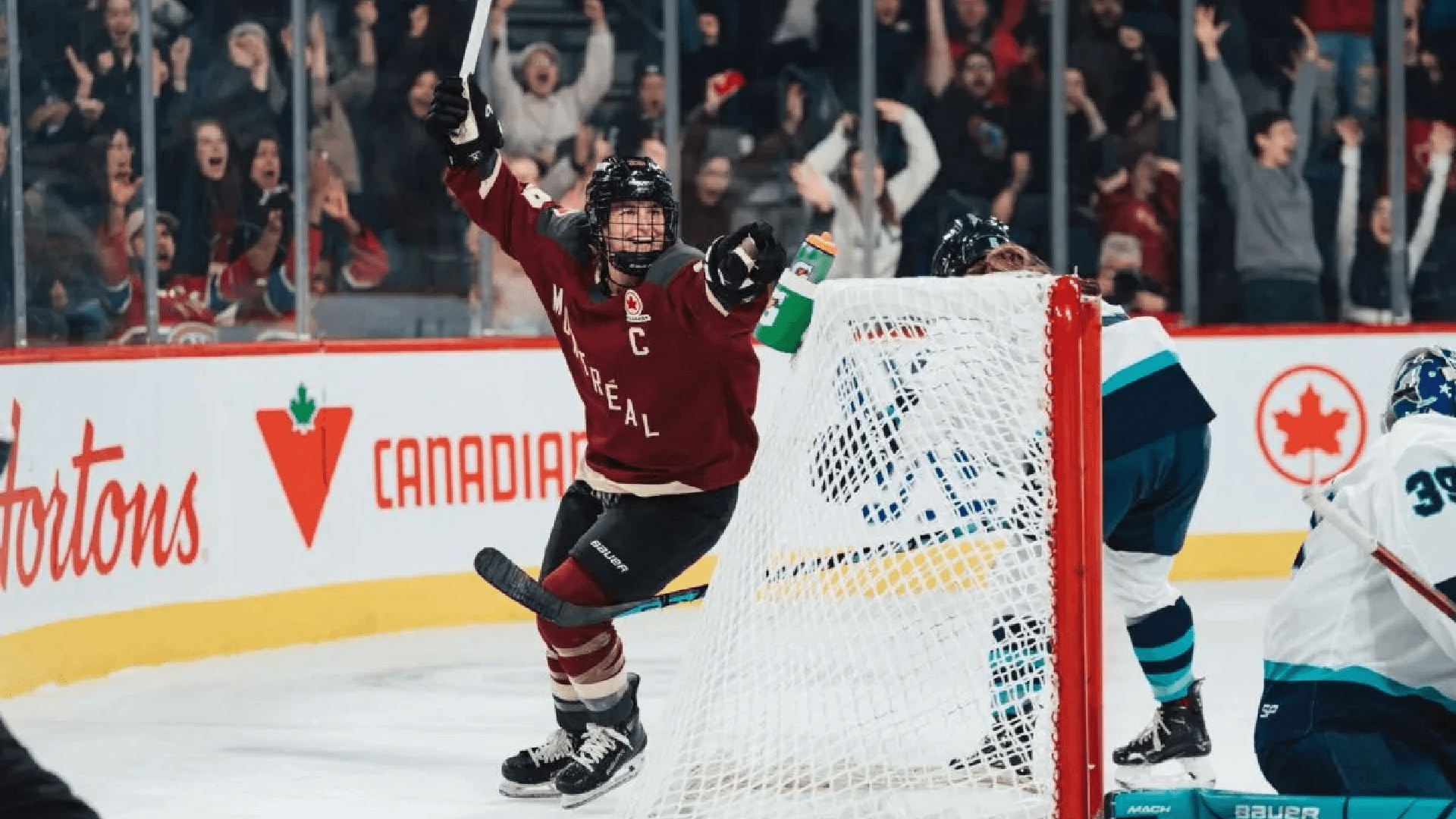 FanDuel Becomes Official Sportsbook of Professional Women’s Hockey League